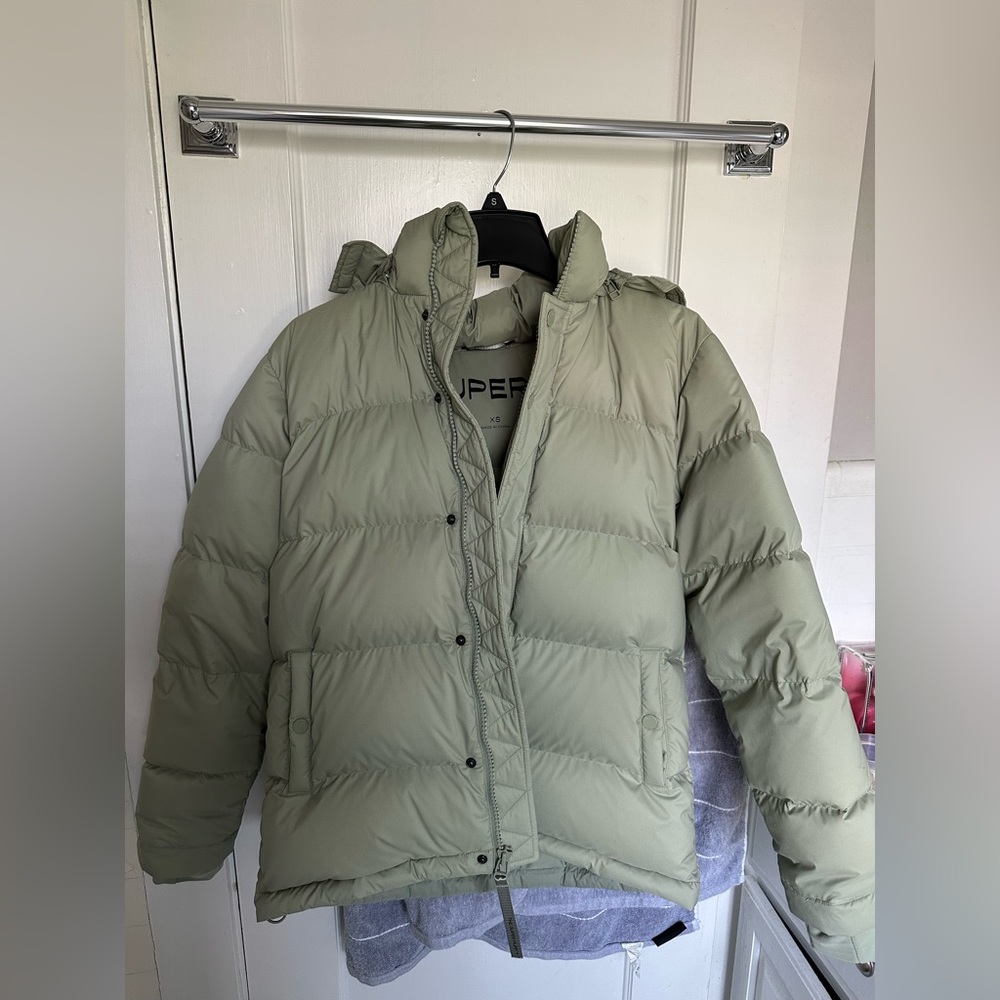 Aritzia super puff
